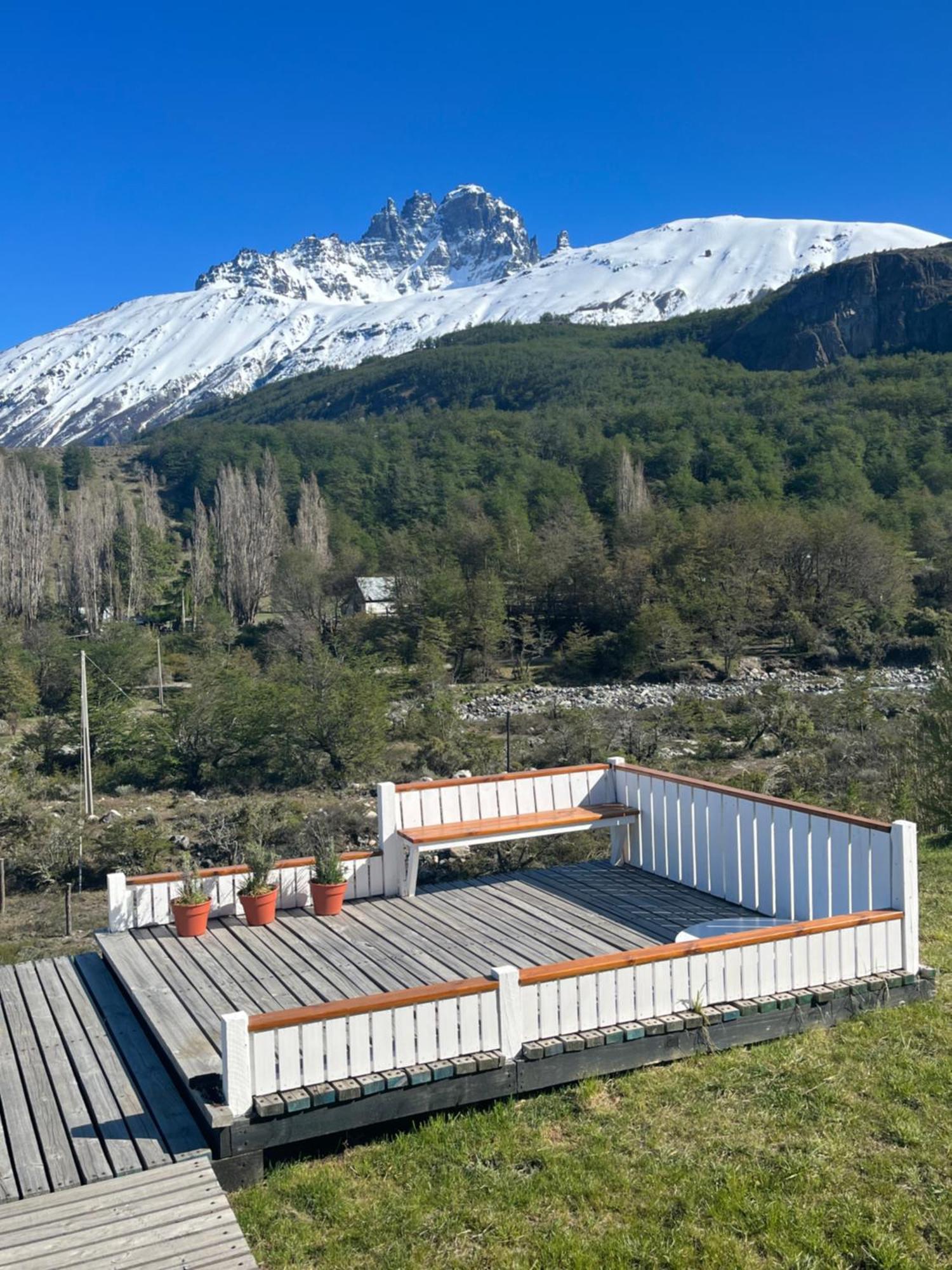 فيلا سيرو كاستيلو B&B Y Cabanas Cerro Castillo المظهر الخارجي الصورة